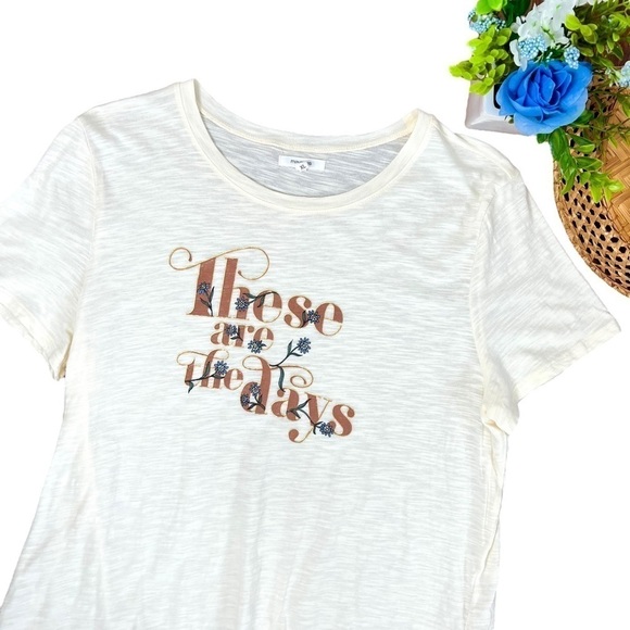 Maurices These Are The Days Butter Yellow Short Sleeve Crewneck Graphic T-Shirt - Picture 1 of 14